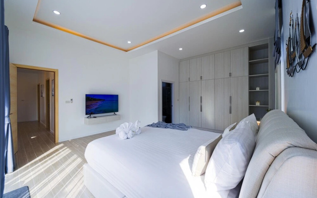 Private Modern 3 Bedroom Pool Villa- AV1