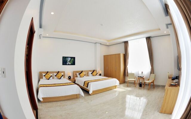 Tam Chau Luxury Hotel