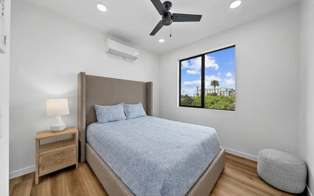 Rooftop Home With Ocean View Private Parking