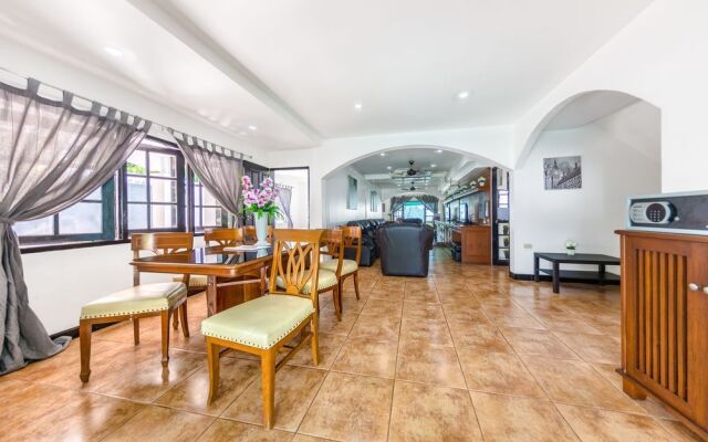 Walking Street Pool Villa by All Villas