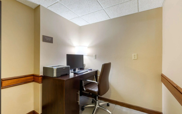 Comfort Inn & Suites
