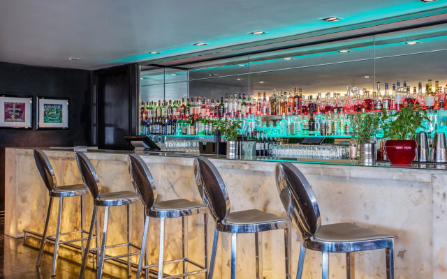 Crowne Plaza London - Battersea