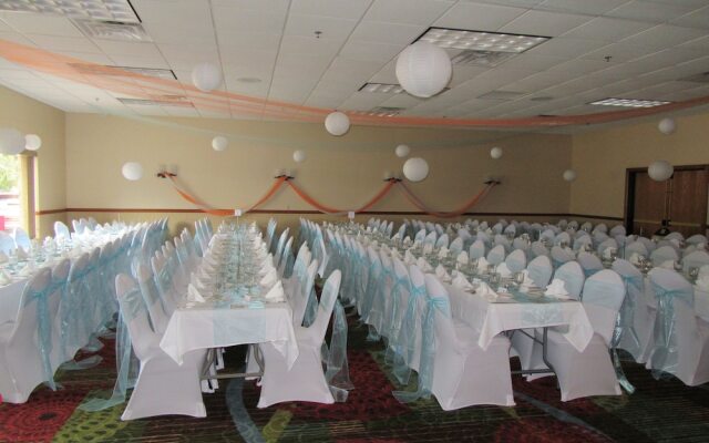 Express Suites Riverport Inn & Suites
