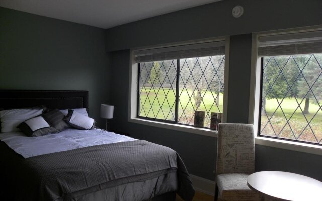 Elizabeth Manor Bed And Breakfast