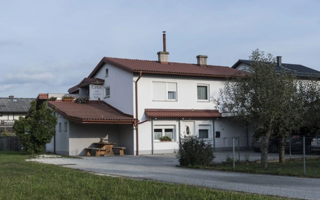 Guest House Tara