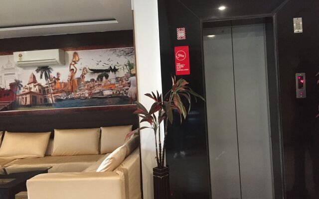 OYO Rooms Mall Road Cantonment