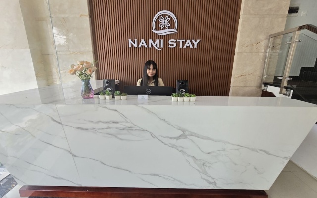 Sea Near Me Hotel Danang – People – Da Nang