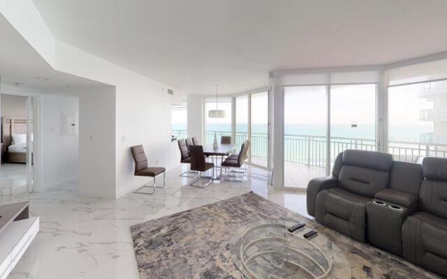 Oceanview Apartments in Sunny Isles