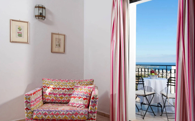 Creta Blue Boutique Hotel & Suites