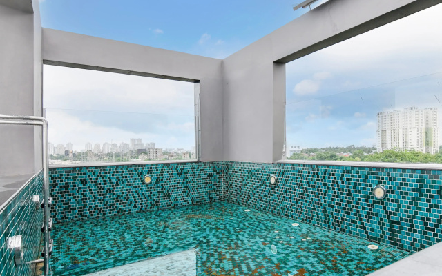 Super Collection O Water View Residency