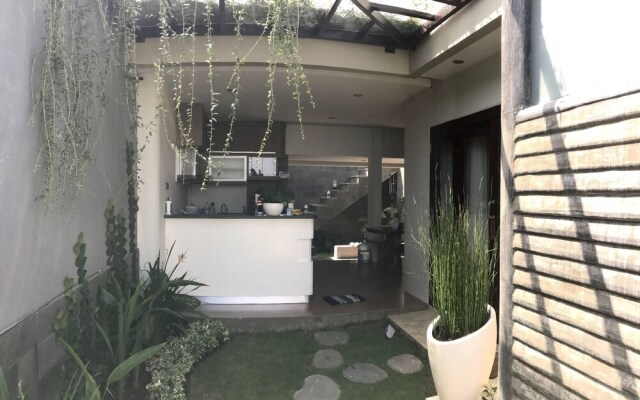The Ocean Views Luxury Villas & Apartment