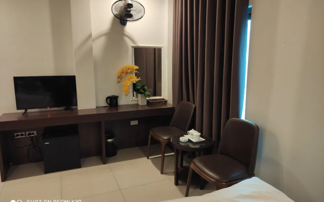 OYO 1011 Orchids 4 Hotel