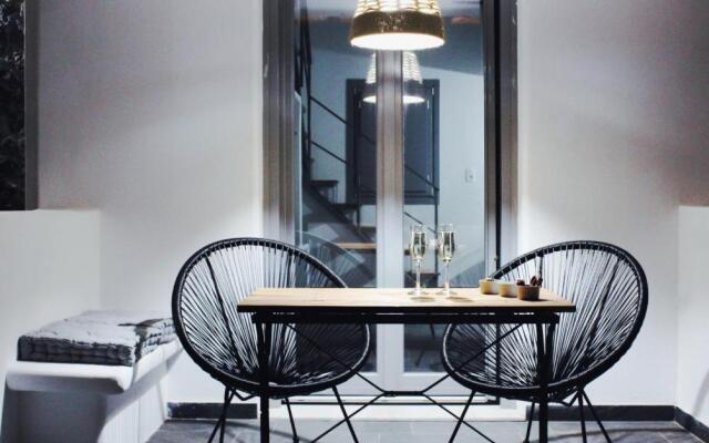 Aeron suites