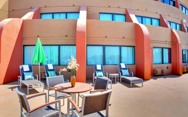 DoubleTree by Hilton Fullerton