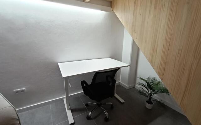New & Modern Studio Loft 2