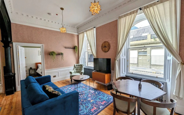 89 The Merchants by The House of Danu