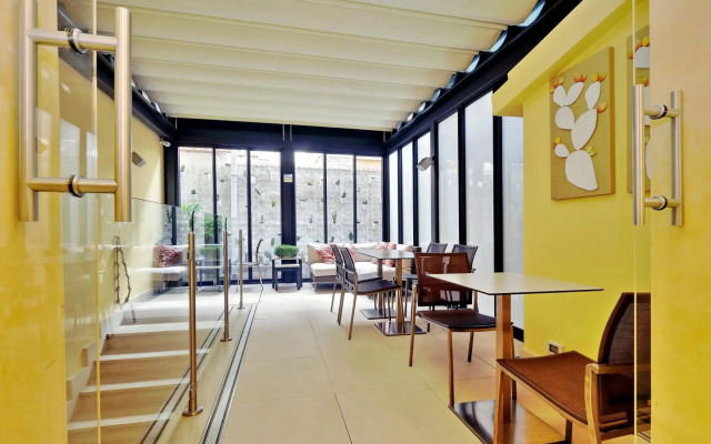 Camelia Hotel
