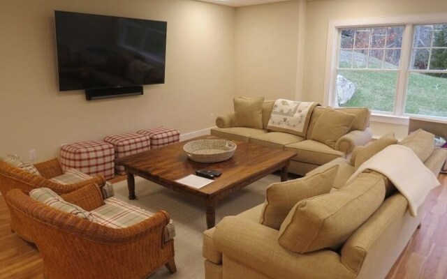 65 Moonpenny Lane - Eight Bedroom House