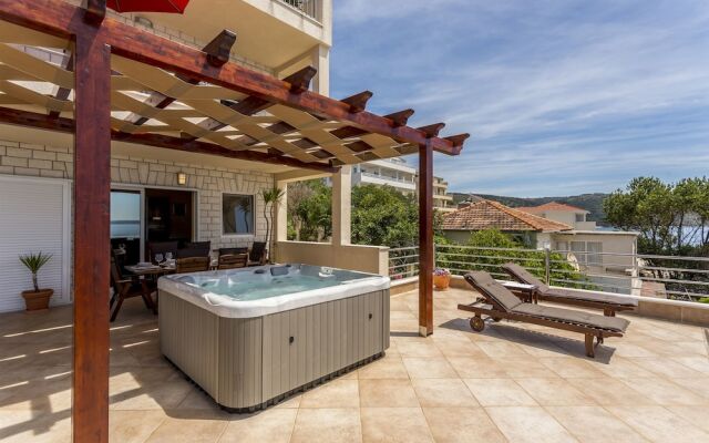 Apartment Paradise View