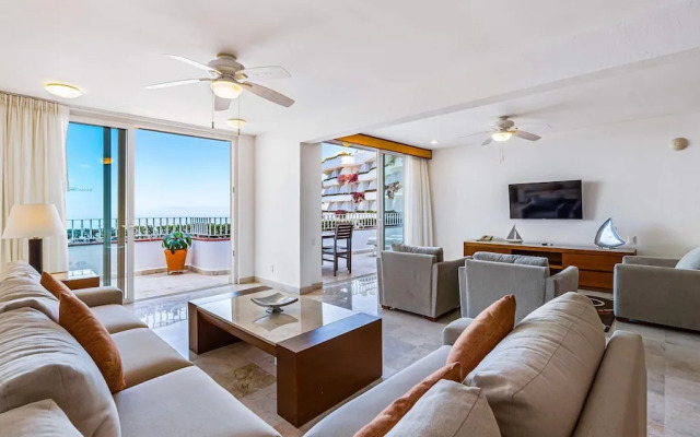 HOLT Grand Miramar Residences