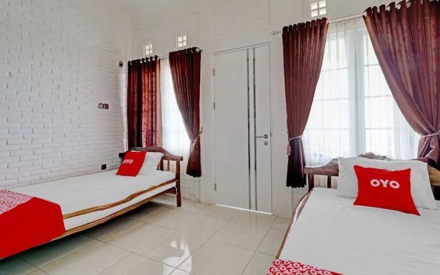 OYO 90617 Rumah Oma Opa