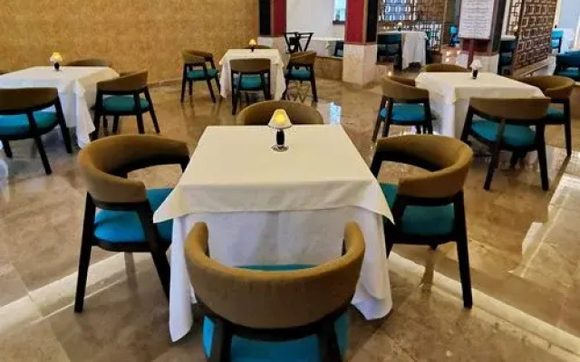 Hotel y Villas Solaris Cancun