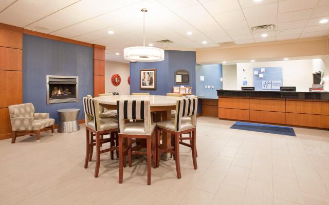 Holiday Inn Express Hotel & Suites Beatrice by IHG