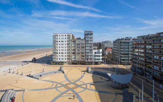 Stylish Stay w/ Sea Views