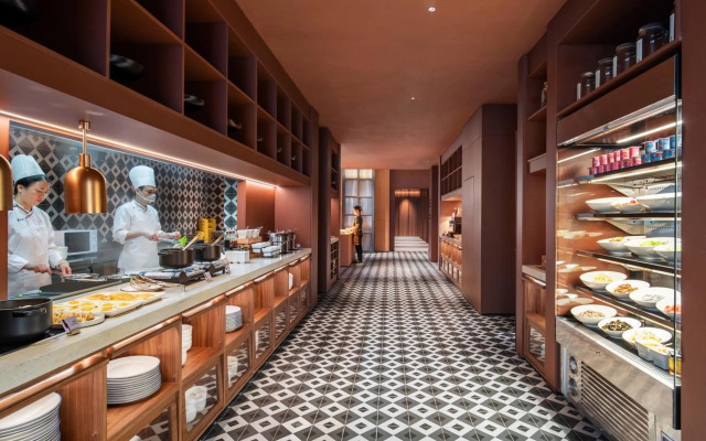 Intercity Hotel Futian Zhongzhou Bay