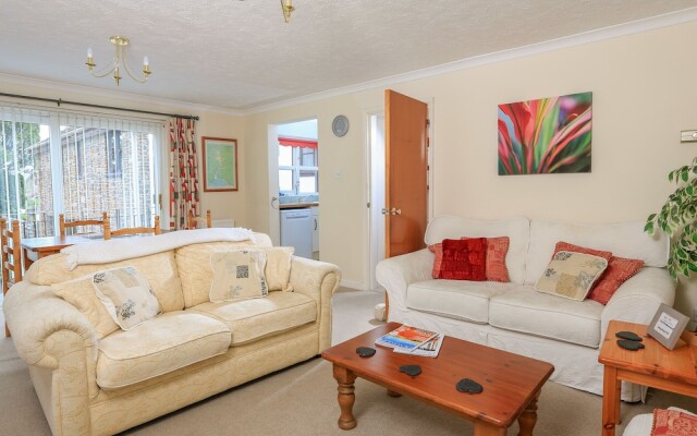 4 Rosemount Court