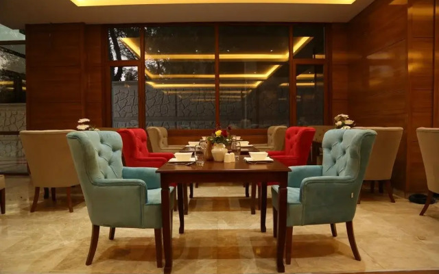 Sea Golden Hotel & Restaurant