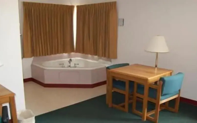 Country Haven Inn