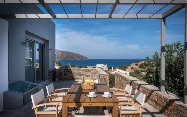 Luxury Villa With Stunning Views in Agios Nikolaos