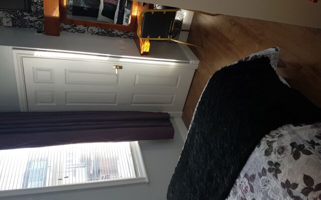 The Cresta Guest House