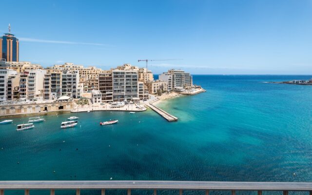 Spinola Bay Penthouse