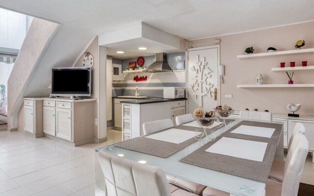 Waterfront Apartment in Playa de Aro With Patio