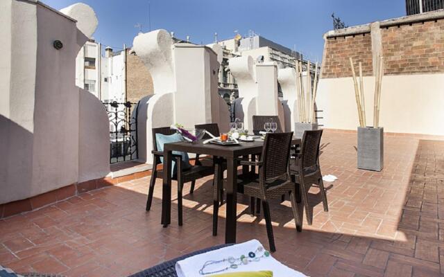 Rambla Paris Attic Apartment