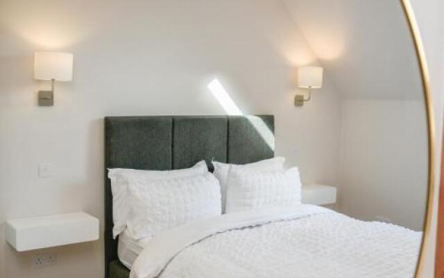 Rowan Tree Apartment