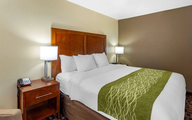Comfort Inn and Suites North Aurora