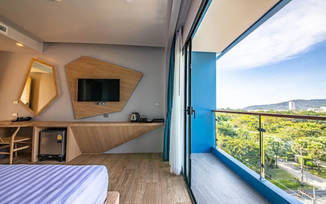 Golden Paradise Hotel