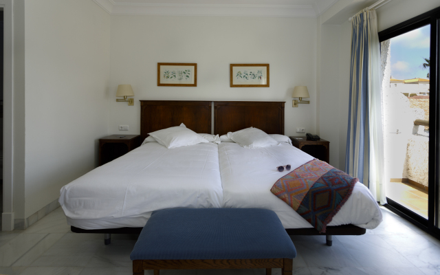 Playa De La Luz Hotel