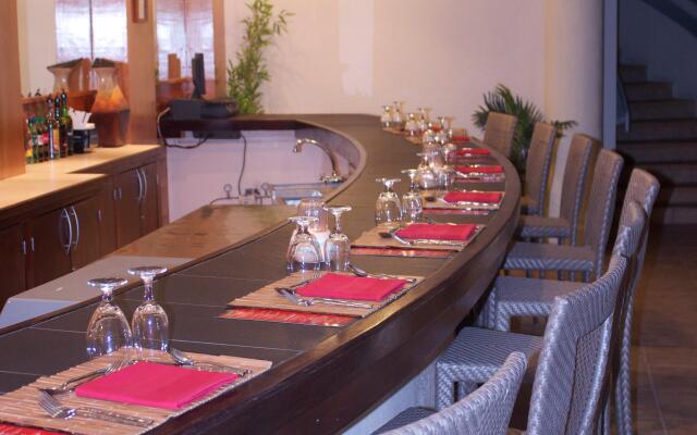 Savannah Beach Club Hotel