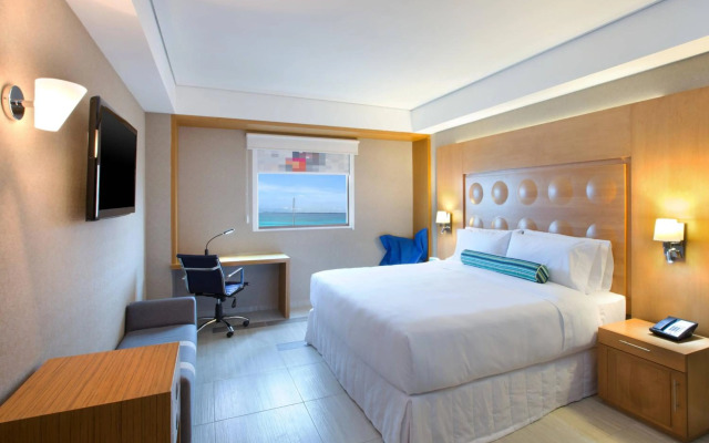 Renovated Aloft Cancun