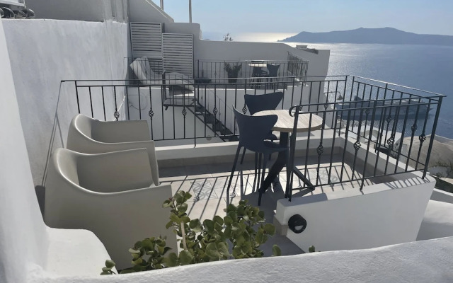Doukas Caldera Suites Fira