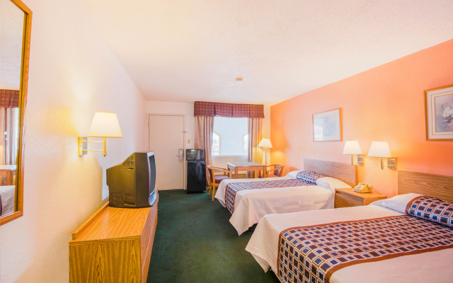 Hotel O Houston East Channelview I-10