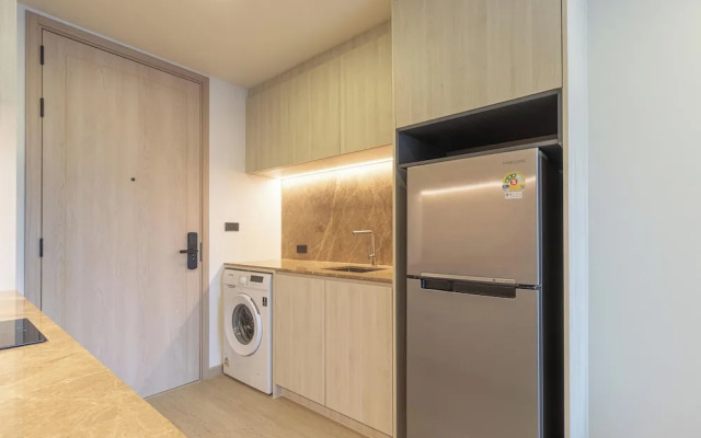 Top Location Near Beach Clubs C226