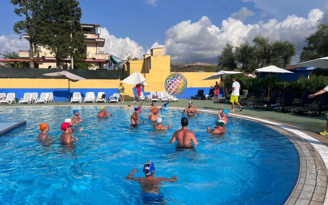 Villaggio Green Garden Club