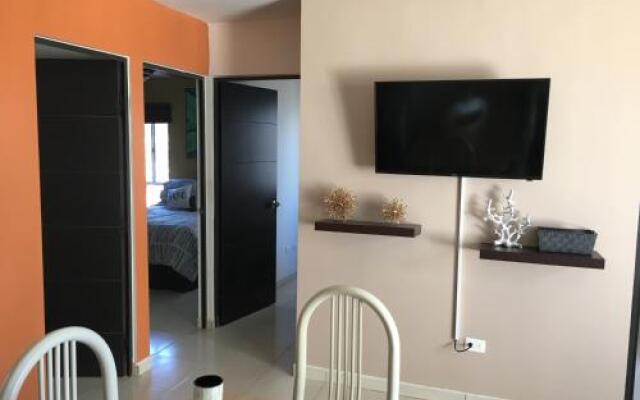 Fantastic & Cozy #3: Condo Close To the Beach