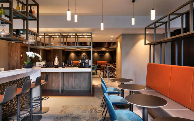 Mercure Auckland Queen Street