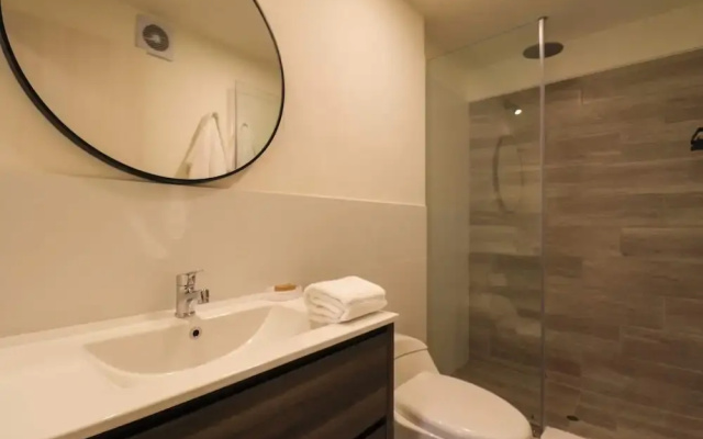 w Ravishing 2BR w Balcony in Miraflores